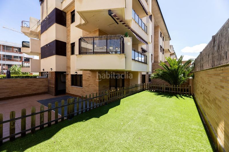 Foto c34e78c2-dd65-496d-a6a7-339c6cfa1c8c. Dúplex exclusivo bajo en esquina, privacidad y tranquilidad en zona prime en Boadilla del Monte