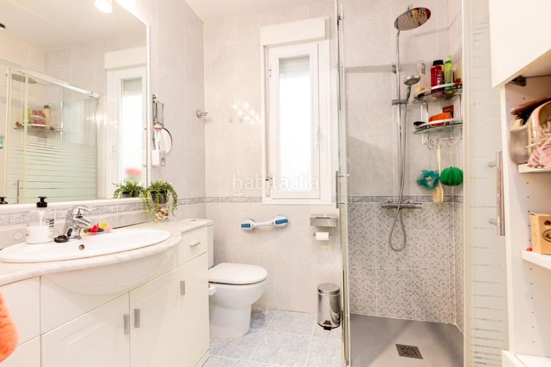 Foto 3dd32f8b-1574-4430-bc9f-a654c23a75e9. Pis amb calefacció a Palos de Moguer Madrid