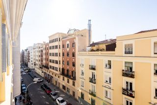 Appartement  Calle breton de los herreros. Orientación sur, sin muros de carga y luz total tu proyecto a me