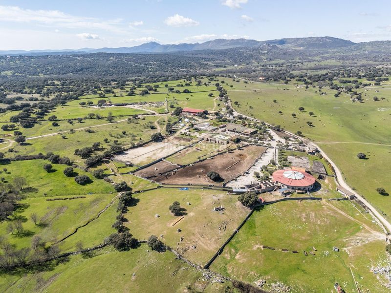 Foto 02143153-72cc-43f3-8686-c9cb4308bf56. Finca rústica a Robledo de Chavela