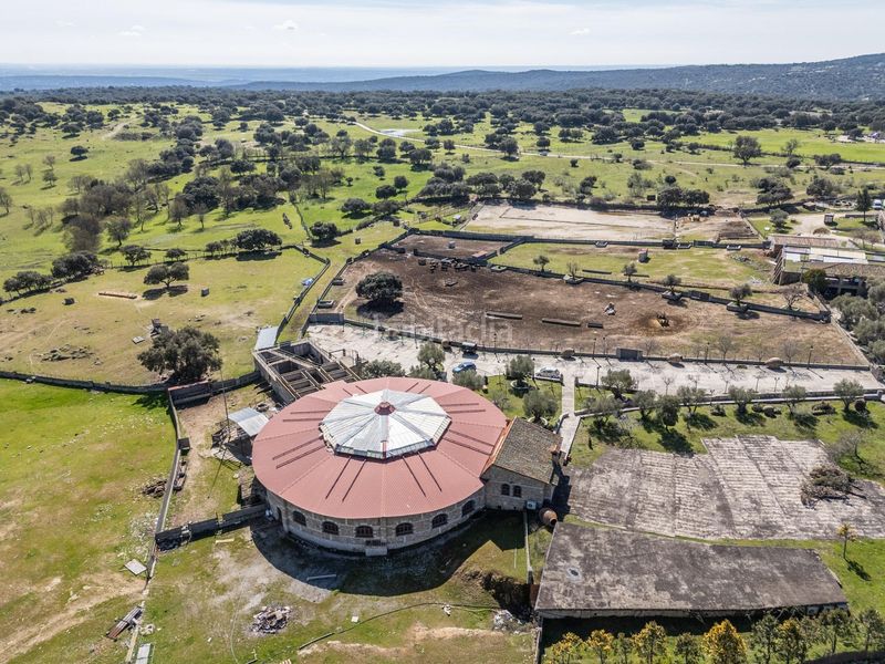 Foto 273e8a0f-8ec2-445c-8083-c4872f99d087. Finca rústica a Robledo de Chavela