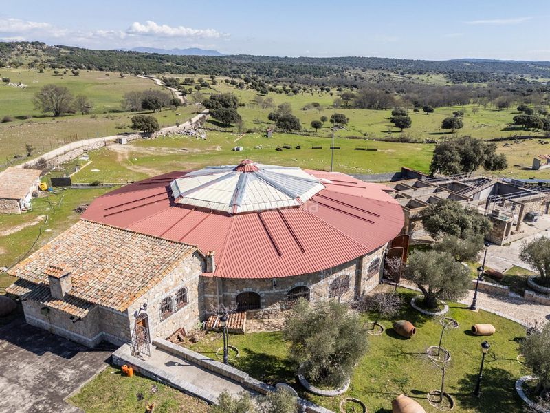 Foto 2f117c42-2787-41da-a9da-3039e274aa53. Finca rústica a Robledo de Chavela