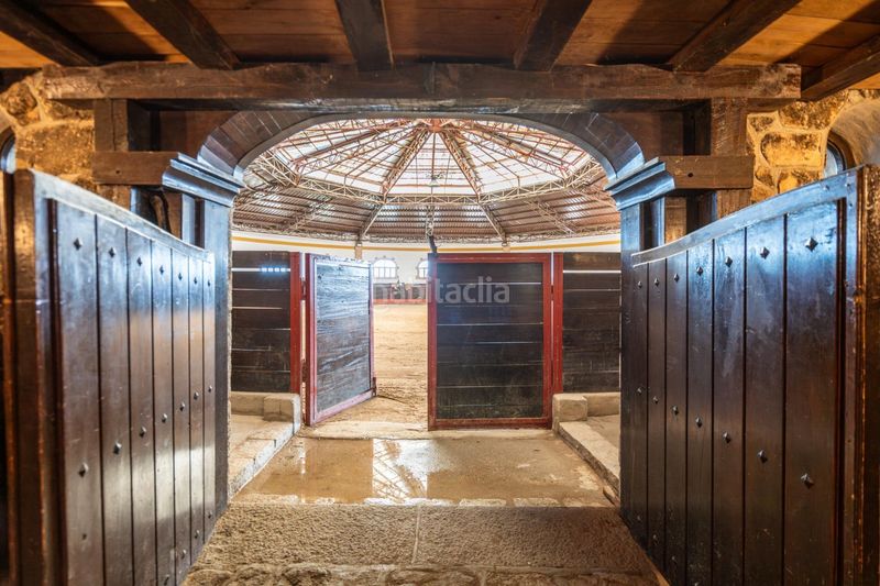 Foto f3fa79f9-3061-4462-a9c4-04e7a8bd17f8. Finca rústica a Robledo de Chavela