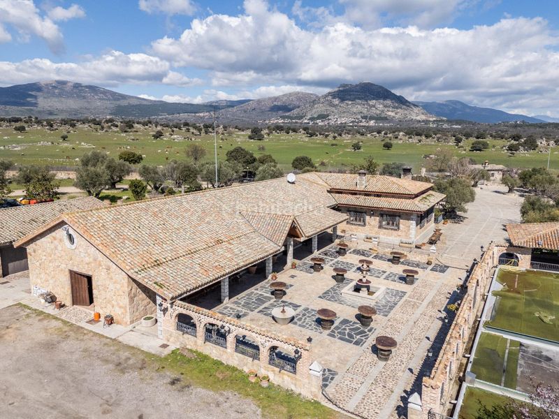 Foto a7c555f1-1792-4f47-b800-c5ed13cd5219. Finca rústica a Robledo de Chavela