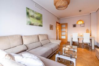 Pis  Calle vicente gaos. Espectacular piso exterior en urbanizacion con piscina, gimnasio