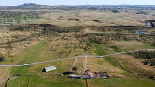 Masia a Puebla de Guzmán. Espectacular finca de 88ha de pastos con cortijo y naves a 40 mi