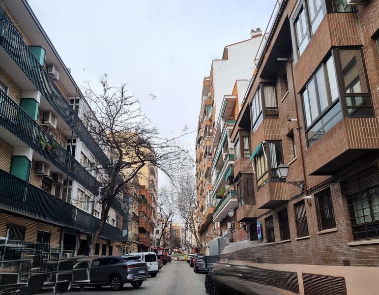 Foto 6ca47797-0407-47ff-afd5-932f626928ca. Aparcament cotxe a Guindalera Madrid