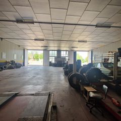 Nave industrial en Yébenes (Los). Amplia nave industrial en venta con negocio y vivienda en los yé