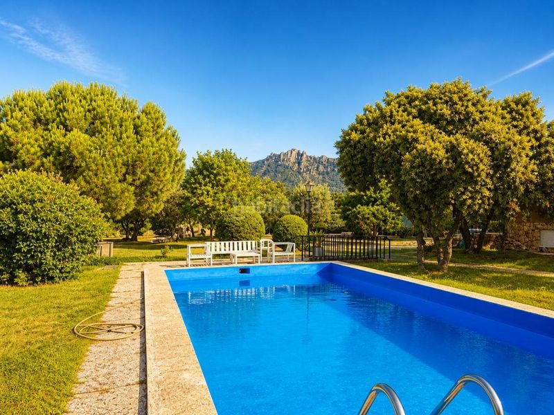 Foto 2b2db87d-9b3b-42cb-8363-a872340565d1. Casa amb aparcament a Cabrera (La)