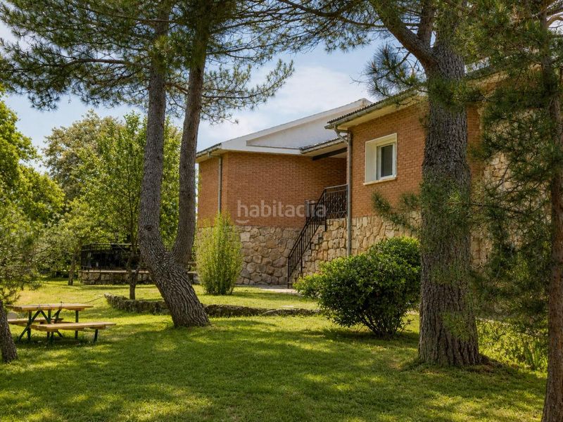 Foto f1bb449b-7039-4044-a39a-e7085aa0299d. Casa amb aparcament a Cabrera (La)