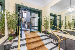 Etagenwohnung in Argüelles. Amplia vivienda en finca clásica con gran potencial