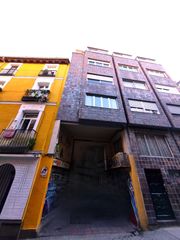 Affitto Posto auto  Calle de la farmacia. Plaza para coches medianos muy cercana a gran vía