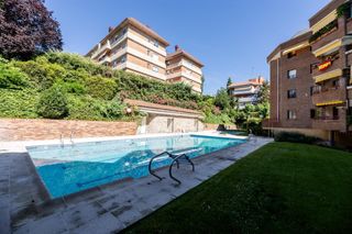 Flat  Avenida españa. Dos terrazas, patio y piscina privacidad y potencial en la aveni