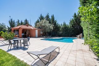 Chalet à Urbanizaciones. Exclusivo chalet independiente de esquina en rivas vaciamadrid u