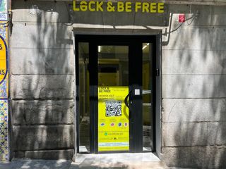 Transfer Business premise in Embajadores-Lavapiés. Traspaso de consigna de equipajes en lavapiés  oportunidad única