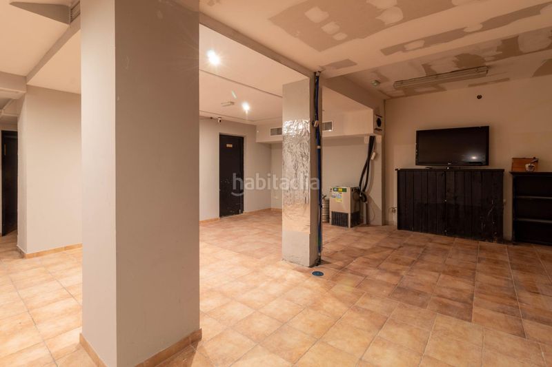 Foto f2584d5f-6438-4c1e-8d8a-90bdb117bc62. Traspàs local comercial a Marroquina Madrid