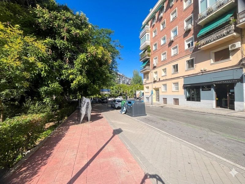 Foto 673883d4-77fb-49e9-bc56-457e5dca743f. Traspàs local comercial a calle de la virgen del portillo 1 a Madrid