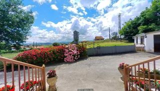 Xalet a Reocín. Exclusiva finca urbana de 3.212 m2 con dos viviendas, zona indus