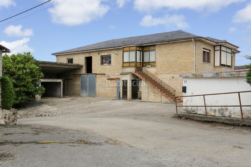 Foto a08446fd-41c5-48b6-ac76-07343a2bc3f5. Chalet mit heizung parking in Reocín