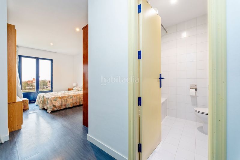 Foto e4b2406e-623f-458c-91da-9d6c340cb176. Edifici a Riocabado