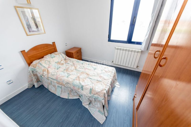 Foto f11d9c16-c266-4ee8-9fd9-aafa2a99dd1b. Edifici a Riocabado