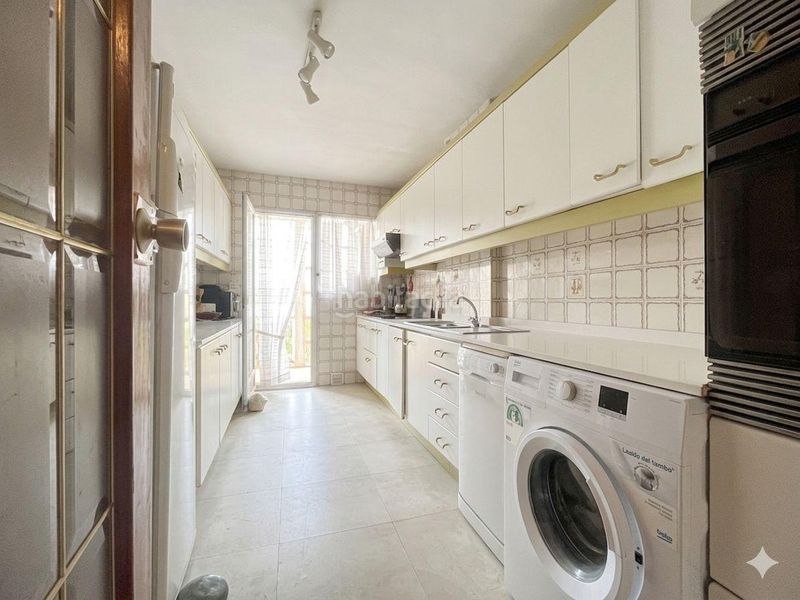 Foto 5480d1b5-4ed1-4e01-85dd-a1817e66898f. Apartament amb aparcament piscina a Rincón Bajo Benidorm