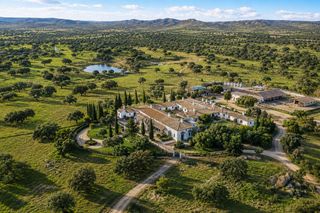 Masía en Almadén. Activo patrimonial único en españa 4.500 hectáreas de dehesa, ca
