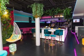 Transfer Business premise in La Avanzada-La Cueva. Oportunidad única en hostelería barcafé espectáculo en fuenlabra