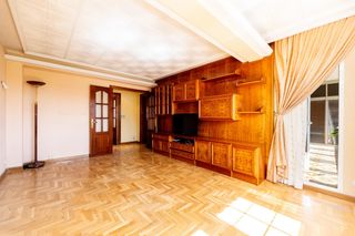 Flat in Calle PAREDES DE NAVA