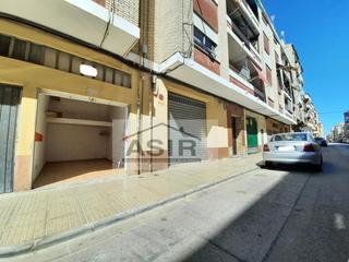 Parking coche en Alquenència - Venècia. Garaje cerrado a pie de calle para un vehículo