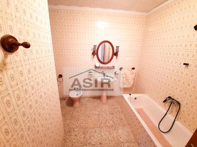 Foto 8d7bca54-0f73-4b03-90a0-fbe53b968f27. Casa excelente casa chaflán muy amplia con garaje y terraza en Tous