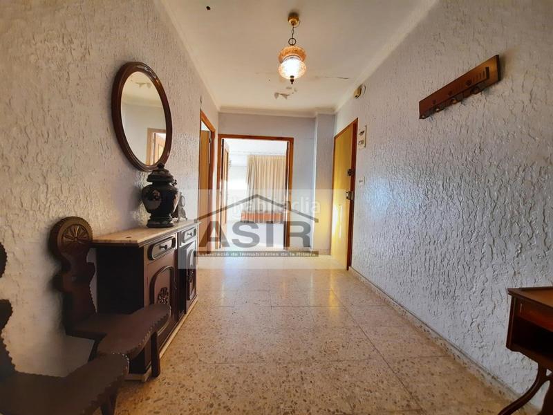 Foto fdc74b21-a037-4dea-937d-71a4cc9b316f. Casa excelente casa chaflán muy amplia con garaje y terraza en Tous