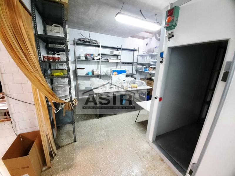 Foto 3c96a01a-cc67-4938-82be-7f65d0b77ab9. Casa sin ninguna comisión!! casa amplia con negocio en planta baja en una excelente zona en Corbera