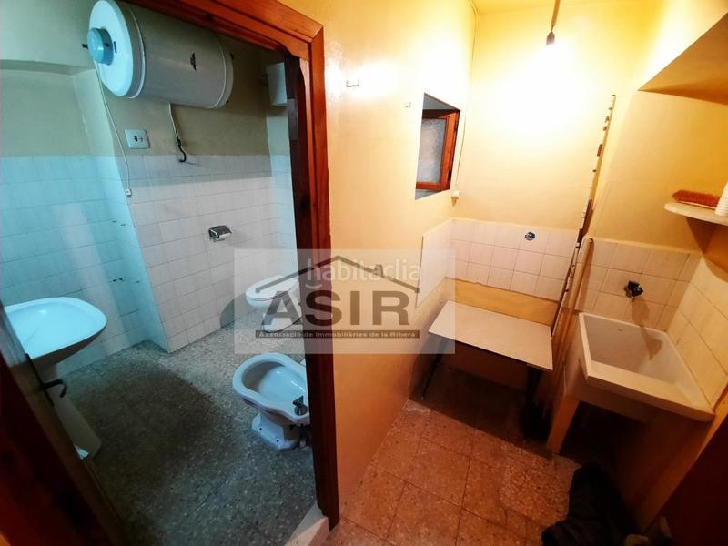 Foto 76824a2b-2db4-437b-9c35-c9d6371e4ce3. Casa sin ninguna comisión!! casa amplia con negocio en planta baja en una excelente zona en Corbera