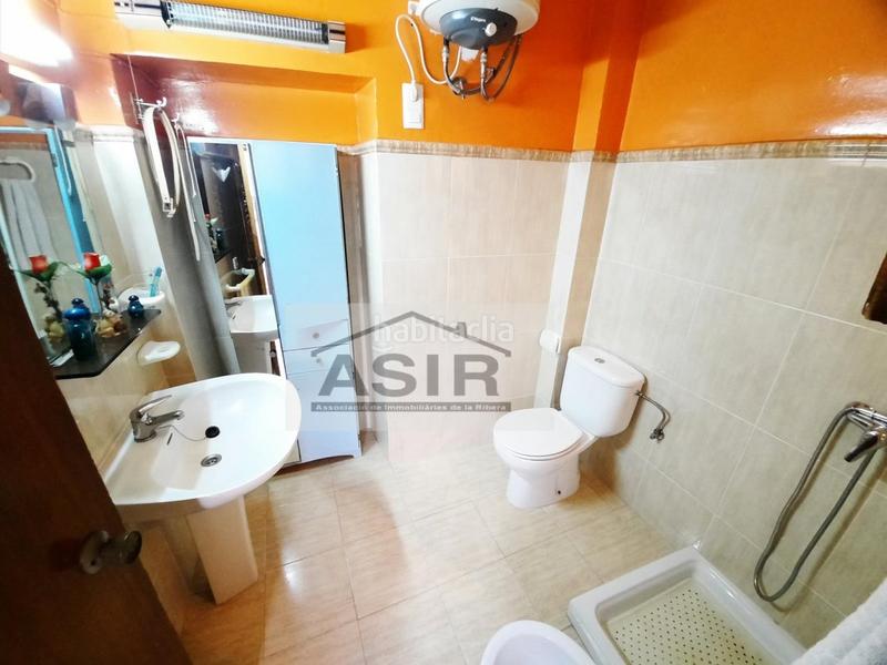 Foto 7ebfd5a9-9967-4604-abe1-8218d2fc1b0a. Casa sin ninguna comisión!! casa amplia con negocio en planta baja en una excelente zona en Corbera