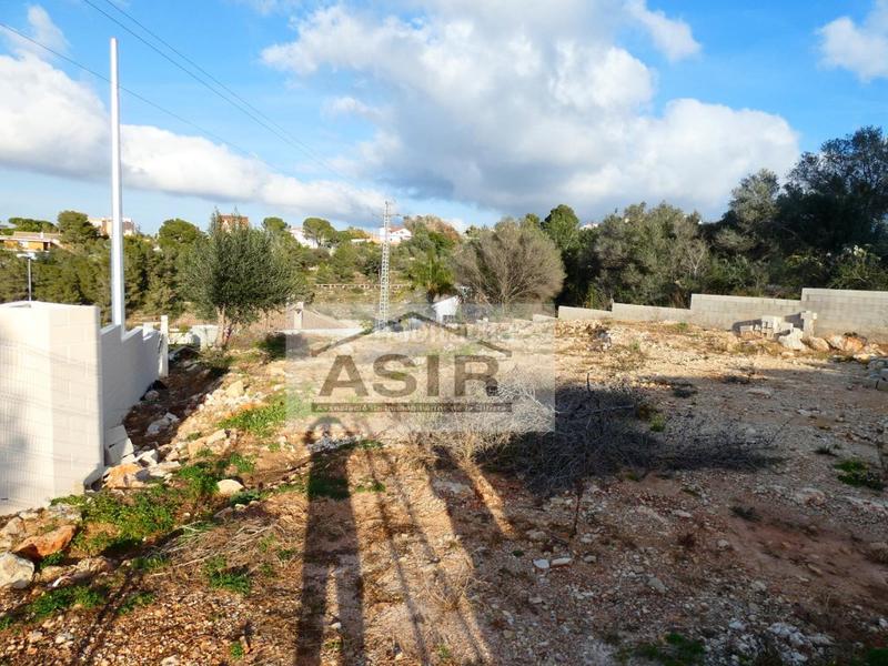 Foto a76f6f7c-5254-430d-8e70-757f92d0cca6. Terreno residencial sin ninguna comisión!! excelente parcela chaflán con proyecto para construir con luz y agua en la urbanización el respirall en Alzira