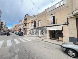 Maison à Alquenència - Venècia. Casa en venta con negocio de hosteleria bar. zona j.pau  ref. c.