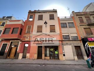Local commercial à Caputxins. Local comercial venta alzira