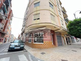 Local commercial à Alquenència - Venècia. Excelente local chaflán con amplios escaparates a dos calles y c