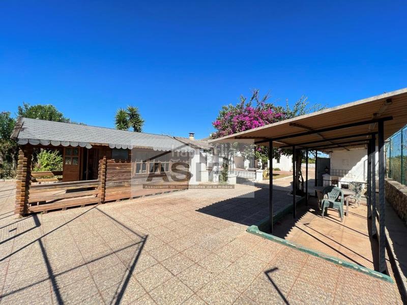 Foto 114bd2df-665b-489d-a258-6167cca33c37. Chalet with parking pool in Urbanitzacions i Pedanies Nord Alzira