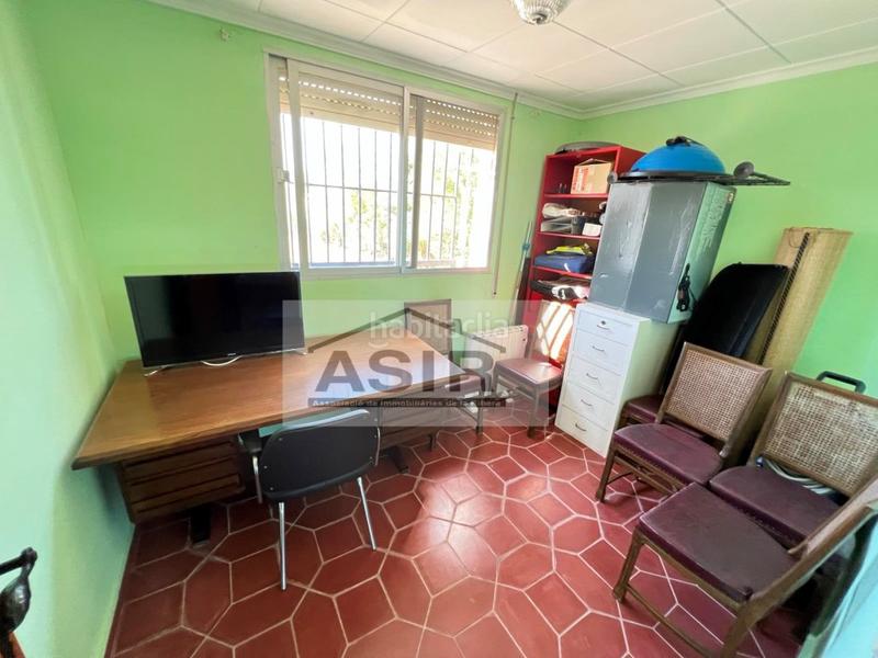 Foto 6f0c008a-467c-4b71-8998-f102b61ecea4. Chalet with parking pool in Urbanitzacions i Pedanies Nord Alzira