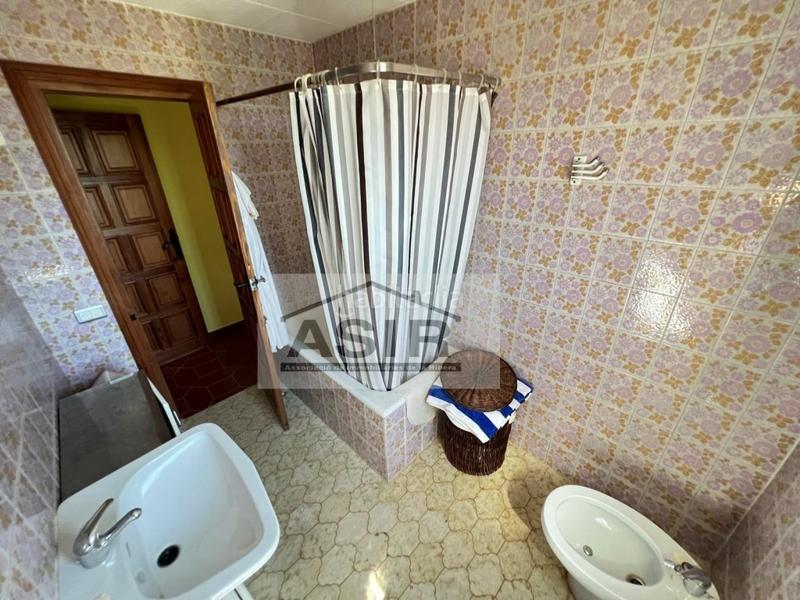 Foto b8591c10-c081-486d-b13e-bfc3aa3edb84. Chalet with parking pool in Urbanitzacions i Pedanies Nord Alzira