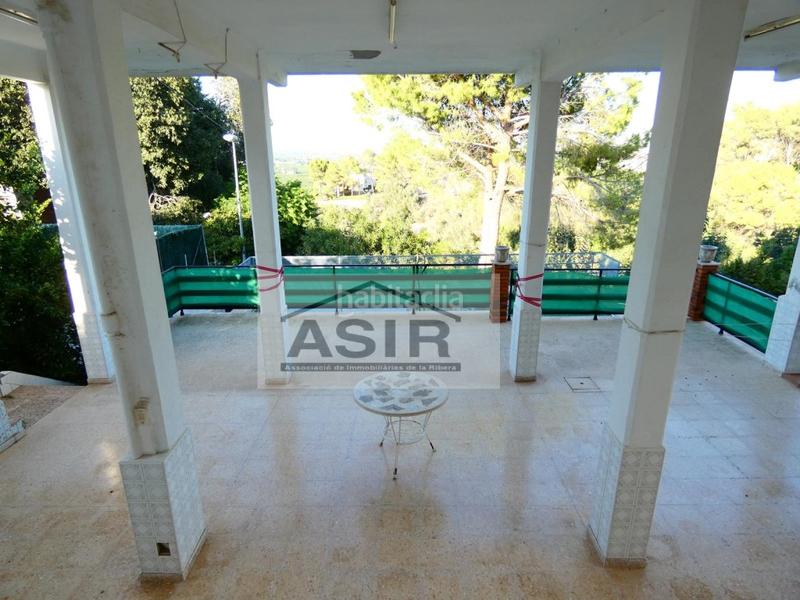 Foto f87a11b2-fe8c-47fa-9c9d-5ab0f32f5939. Chalet bonito chalet en la urbanización el respirall en Alzira