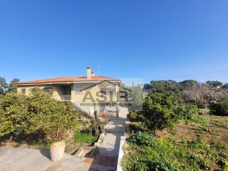 Foto a92ba0b3-da91-421b-a8b0-feded04a811c. Chalet with parking in Urbanitzacions i Pedanies Nord Alzira