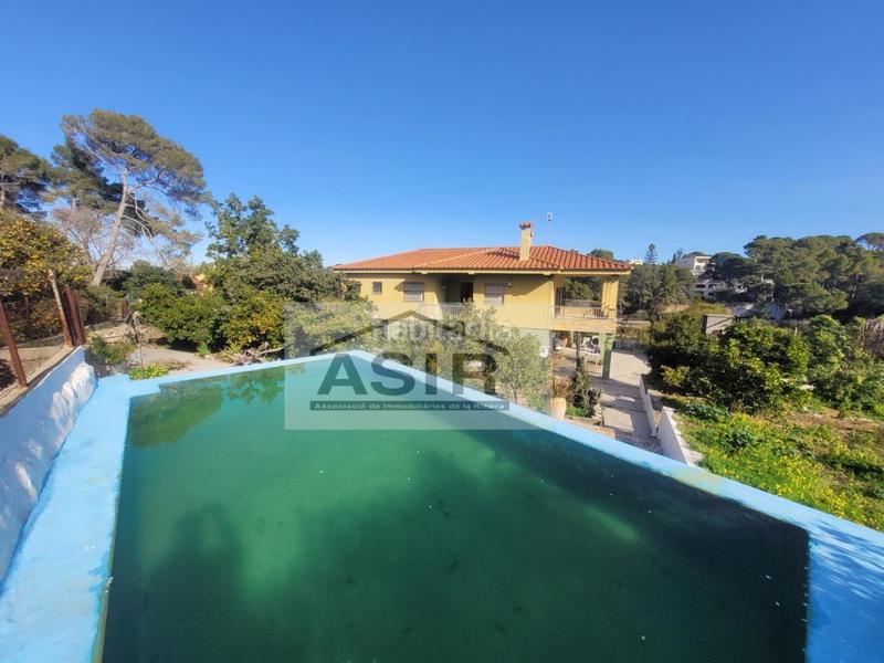 Foto bae5ac25-94f7-47a8-a87d-825039339d7a. Chalet with parking in Urbanitzacions i Pedanies Nord Alzira