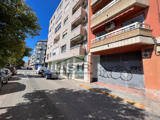 Aparcament cotxe a Pere Crespí. Oportunidad!! precio no negociable !!!garaje cerrado comunitario