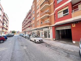 Aparcament cotxe  N/a. Garaje de raya a pie de calle muy amplio para cualquier vehículo