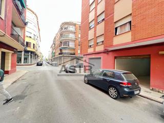 Lloguer Local Comercial  N/a. Local muy amplio amplio que también se puede utilizar como garaj