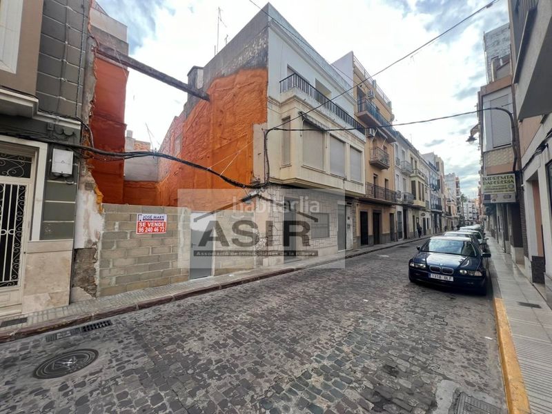 Foto 132a270f-6d87-4e88-8803-00e34f586568. Casa a Centre Alzira