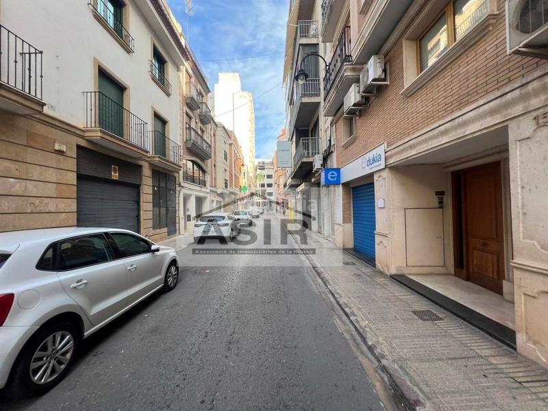 Foto 38660aee-f7d2-47ef-b9bc-783a641c3442. Casa in Centre Alzira